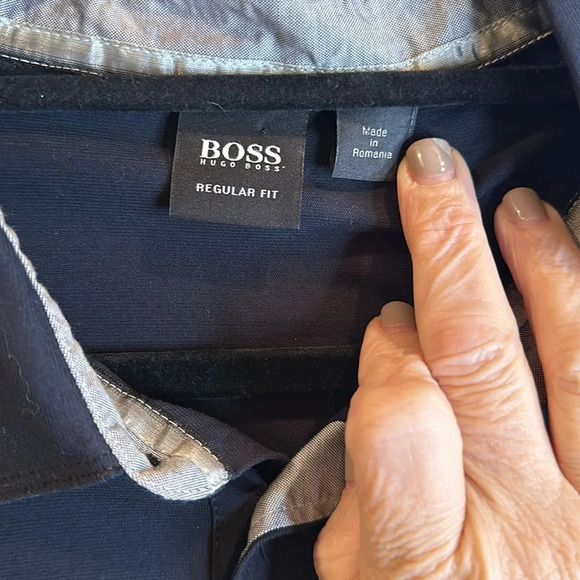 HUGO BOSS MENS BUTTON DOWN SHIRT REGULAR FIT SIZE XXL 100% COTTON NAVY BLUE - Picture 3 of 10